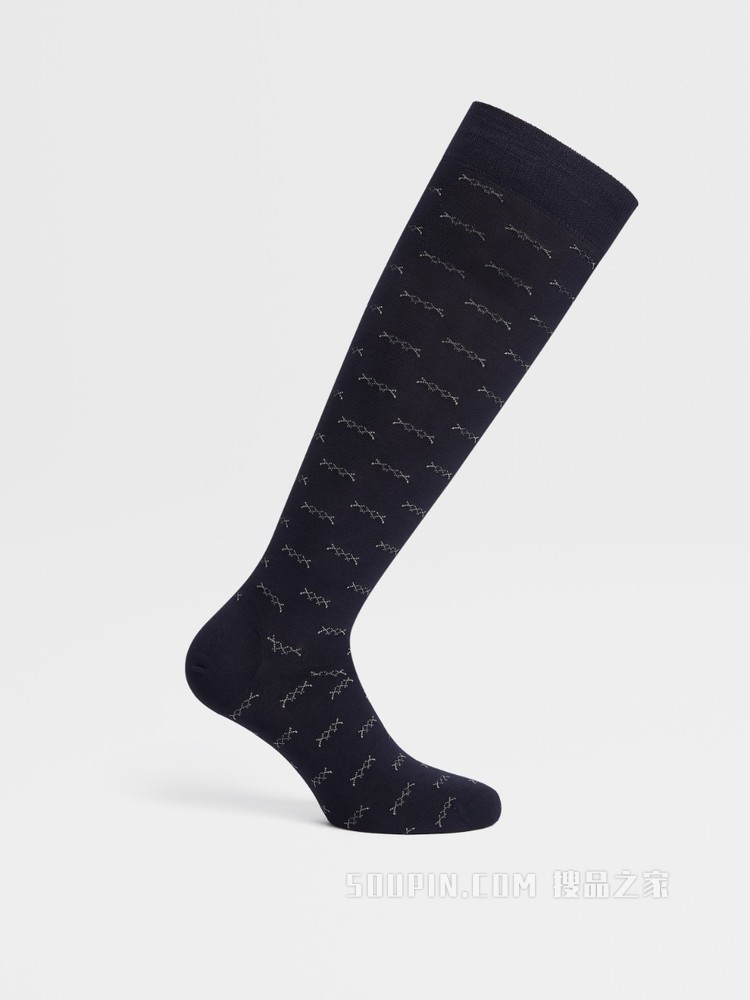 海军蓝标志性 Triple Stitch 棉质混纺面料中筒袜