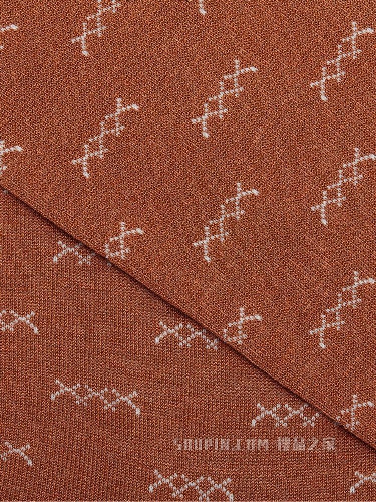 骆马色标志性 Triple Stitch 棉质混纺面料中筒袜