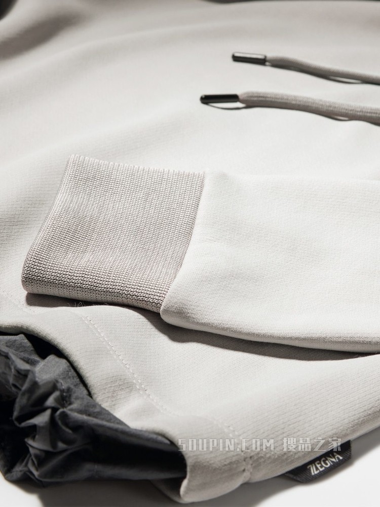 柔软棉质混纺面料 V 领连帽运动衫