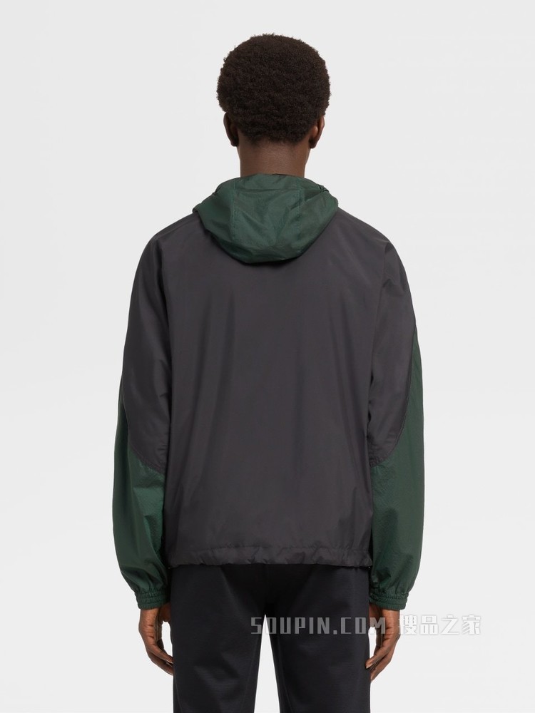 褶皱效果微纤维与 Techmerino™ 羊毛连帽夹克