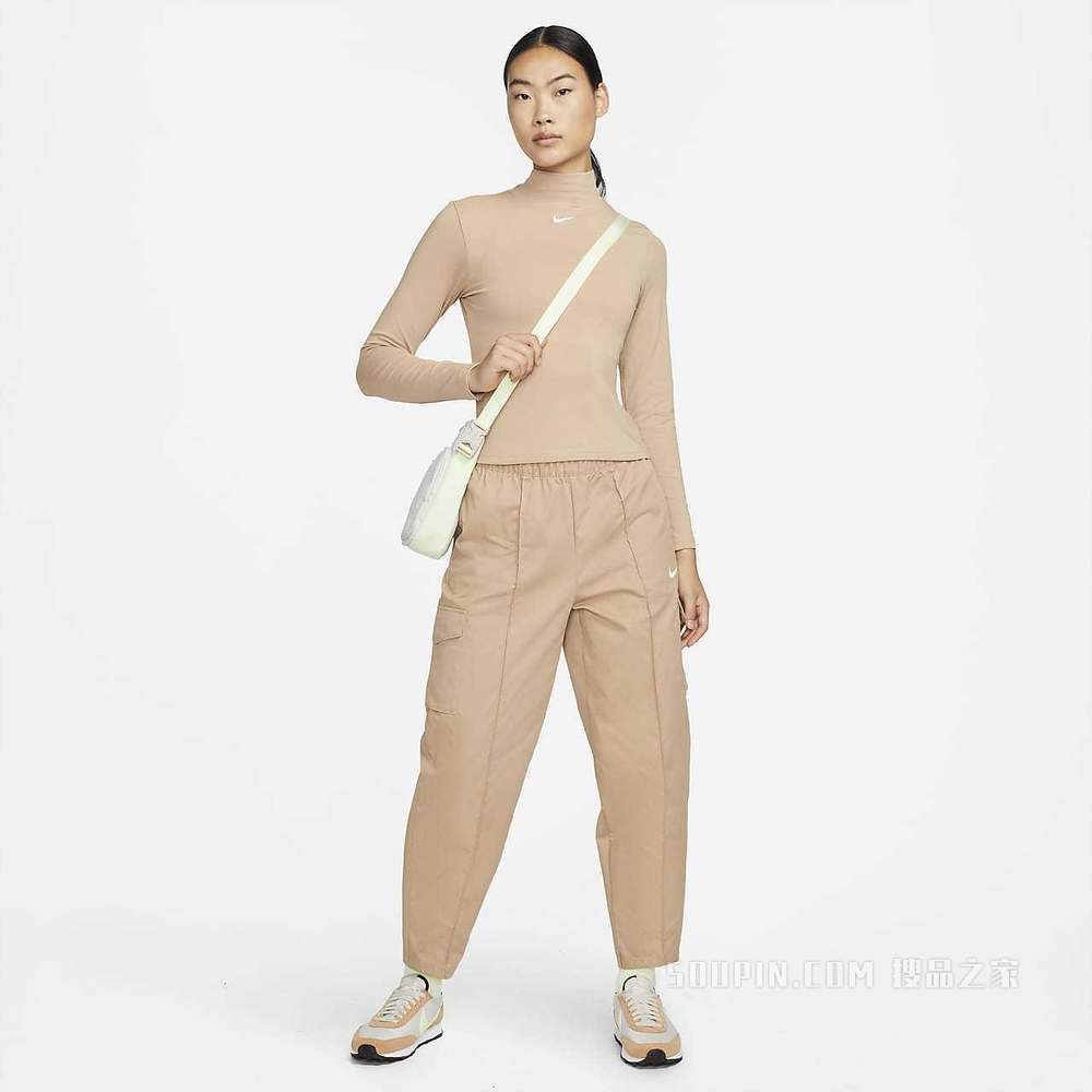 Nike Sportswear Collection Essentials 女子长袖企领上衣
