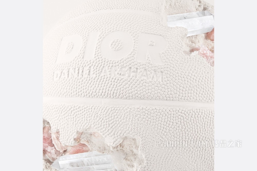 DIOR AND DANIEL ARSHAM 未来遗迹 蚀刻篮球