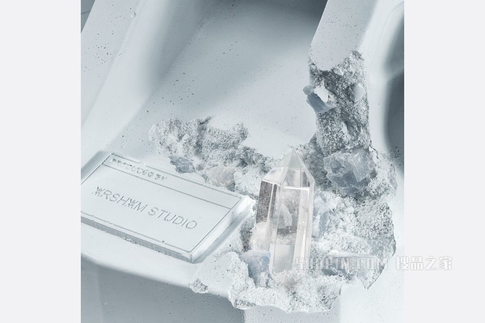 DIOR AND DANIEL ARSHAM 未来遗迹 蚀刻电话