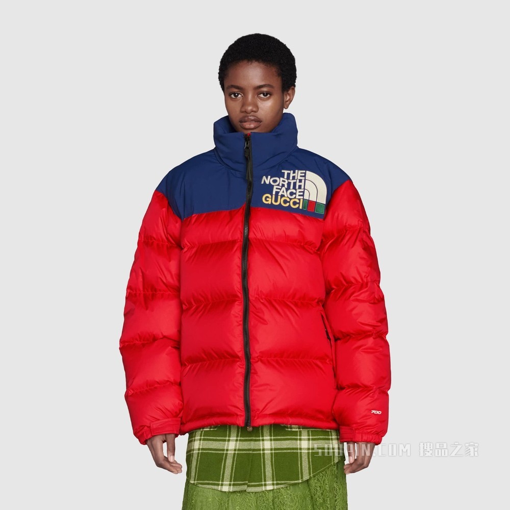The North Face x Gucci联名系列羽绒夹克 红色和蓝色