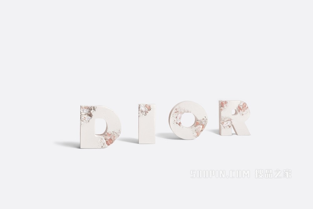 DIOR AND DANIEL ARSHAM 未来遗迹 D.I.O.R 蚀刻字母