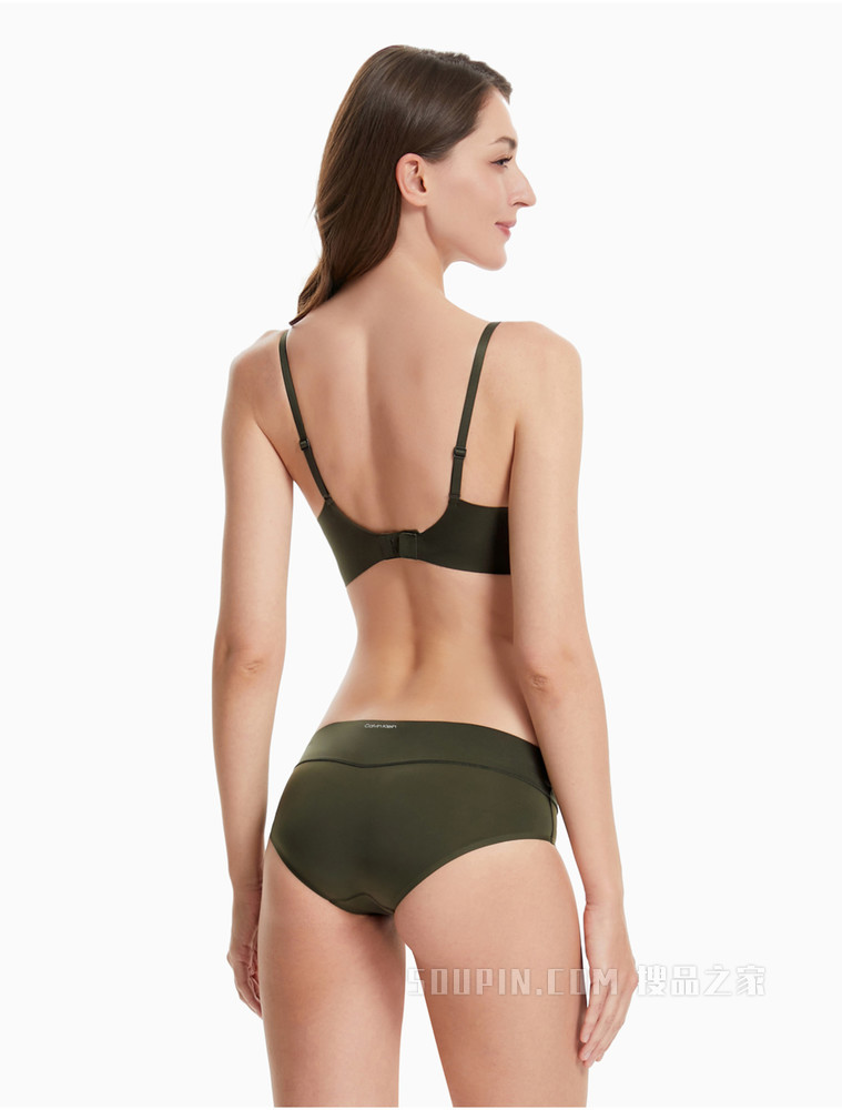 Calvin Klein 女士舒适光面无痕薄衬垫无钢圈宽围边三角杯文胸QF6022AD