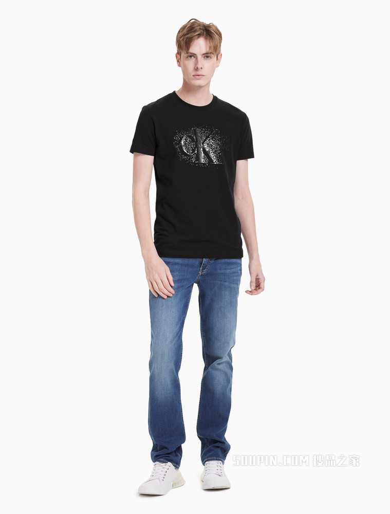 Calvin Klein 男装时尚数码像素层叠LOGO圆领短袖T恤 J318156