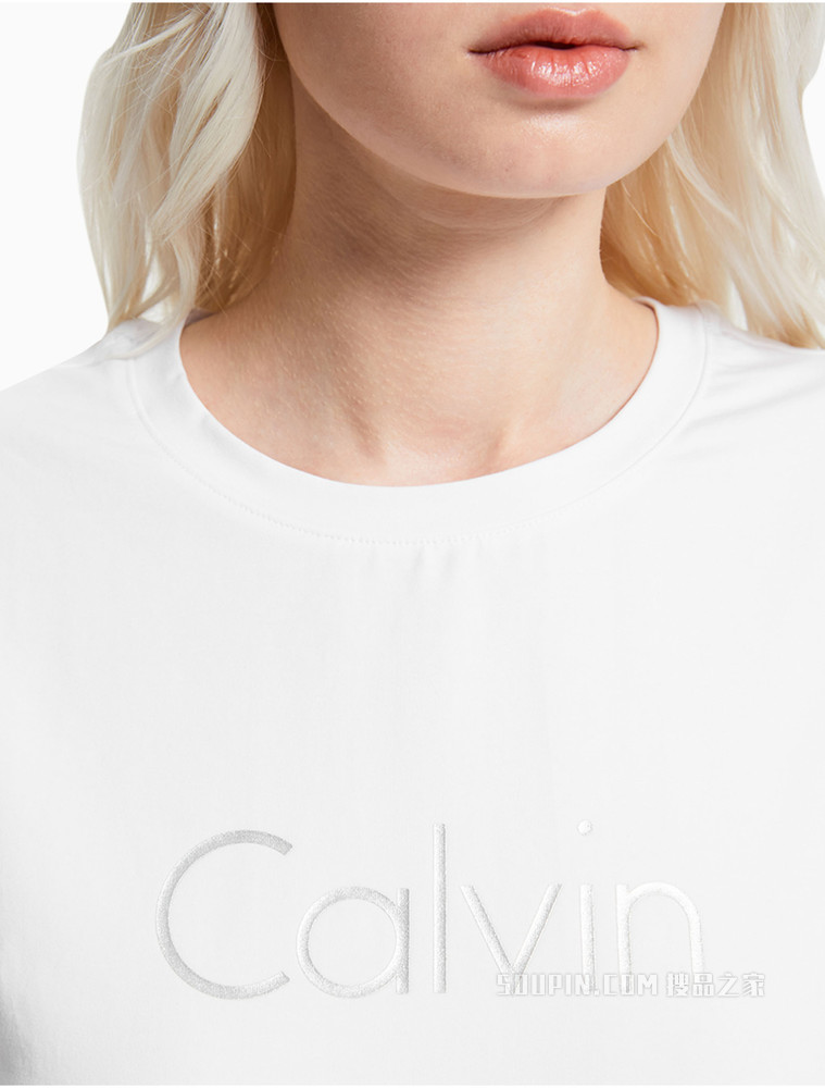 Calvin Klein 女装基础款简约百搭箔印LOGO圆领短袖T恤J213769