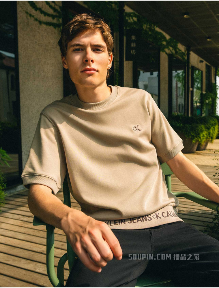 Calvin Klein 男装全棉圆领LOGO罗纹摆围短袖卫衣J319639