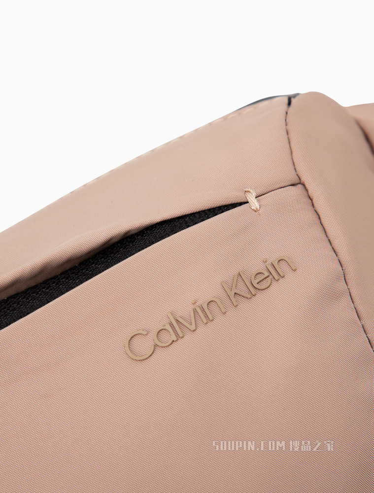 Calvin Klein 女士拉链立体LOGO可调节肩带腰包PH0510