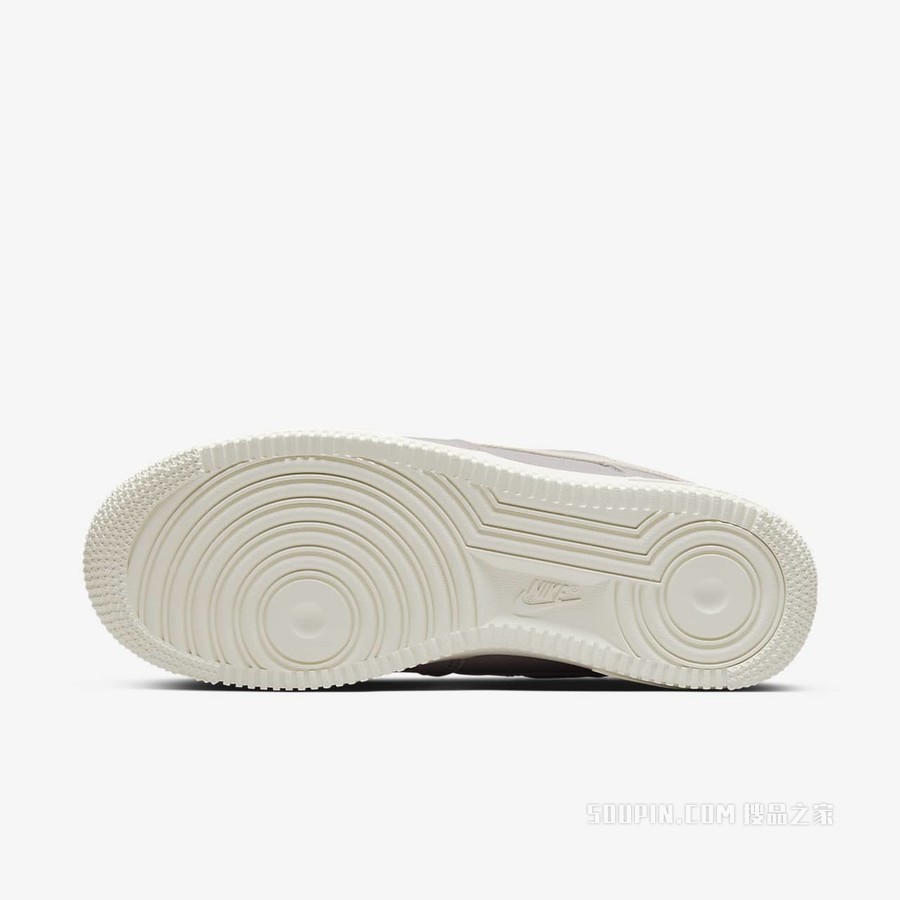 Nike Air Force 1 '07 SE NN 女子运动鞋