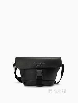 Calvin Klein 男士时尚插扣翻盖压纹LOGO斜挎邮差包HH3066