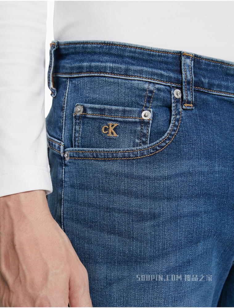 Calvin Klein 男士复古合体低腰猫须LOGO皮标水洗牛仔裤J317938