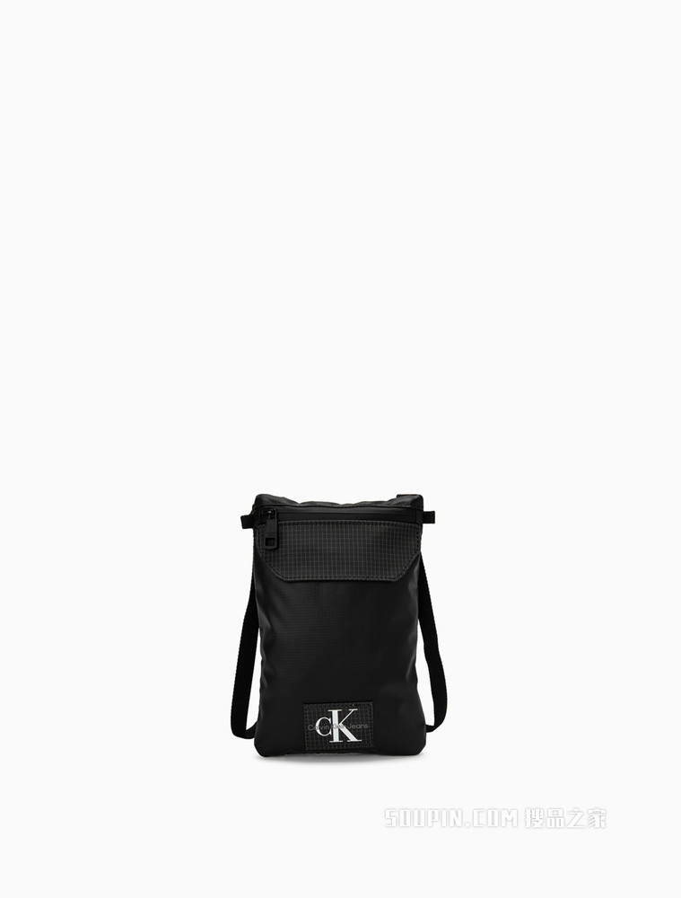 Calvin Klein 男士简约可调节肩带LOGO贴片单肩斜挎包HH3083