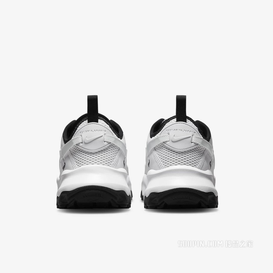 Nike TC 7900 女子运动鞋