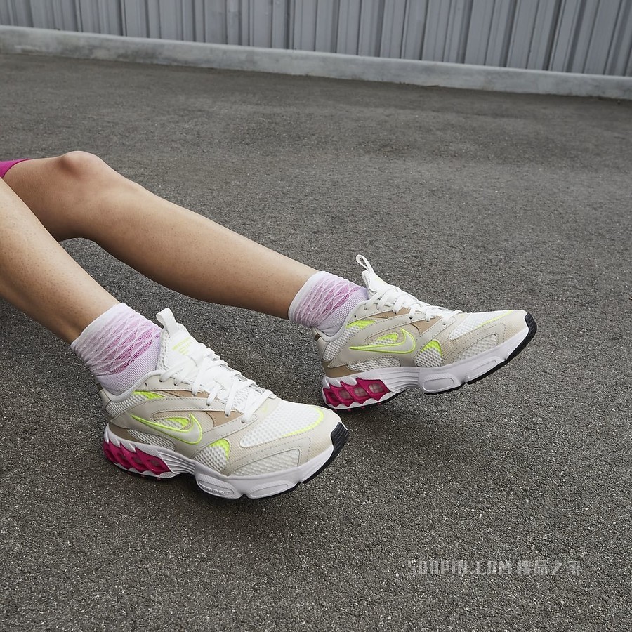 Nike Zoom Air Fire 女子运动鞋