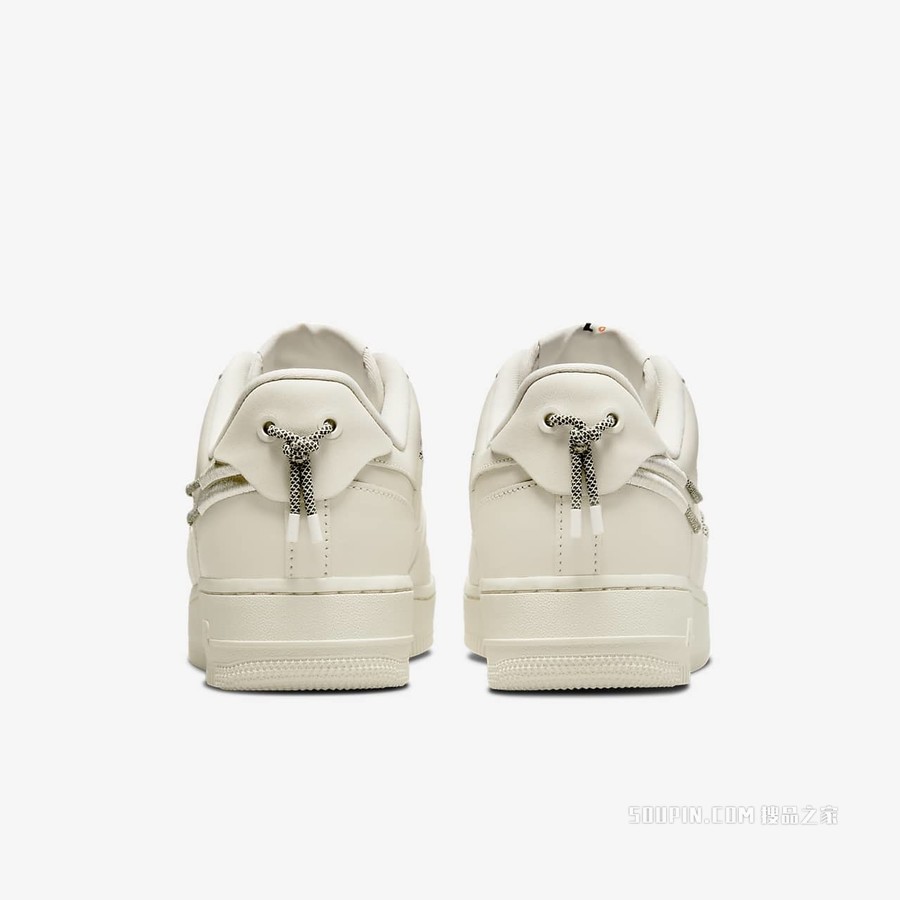 Nike Air Force 1 '07 LX 女子运动鞋