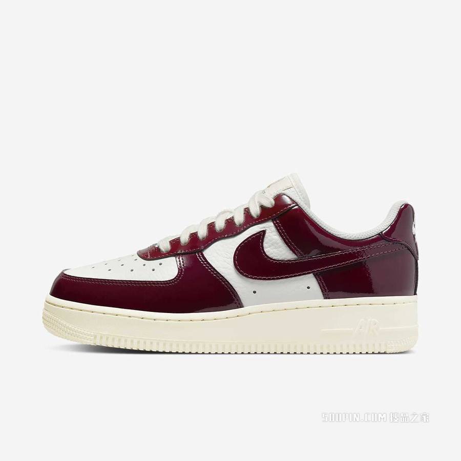Nike Air Force 1 '07 LX 女子运动鞋