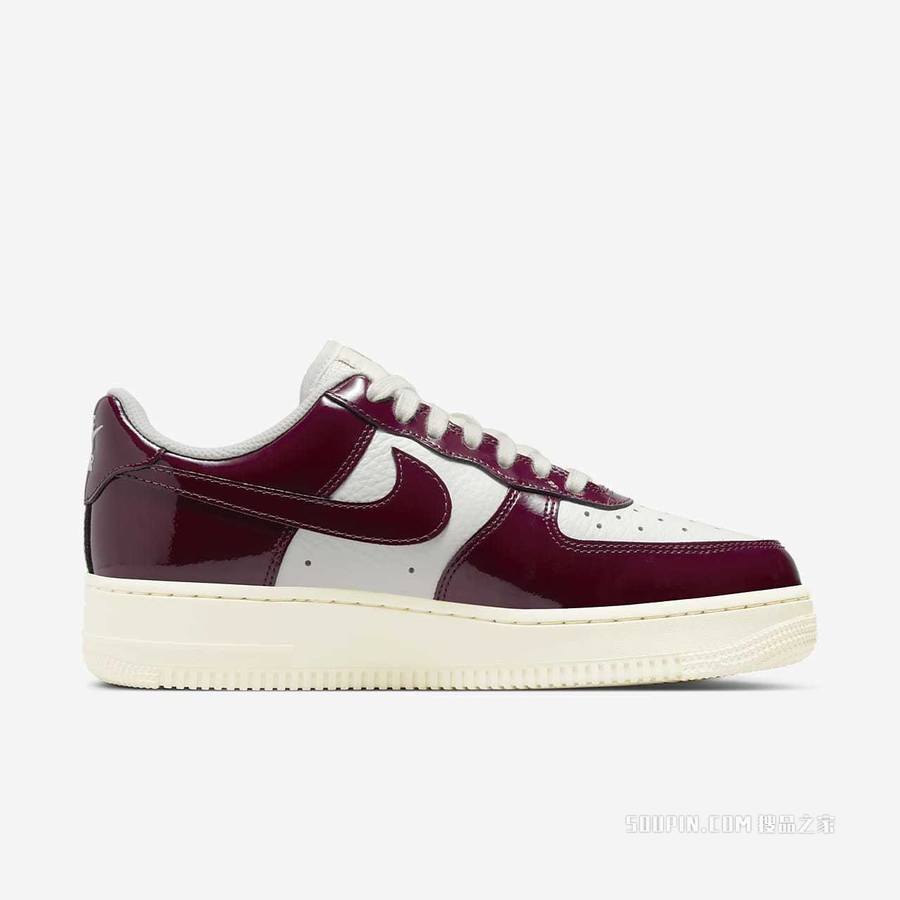 Nike Air Force 1 '07 LX 女子运动鞋