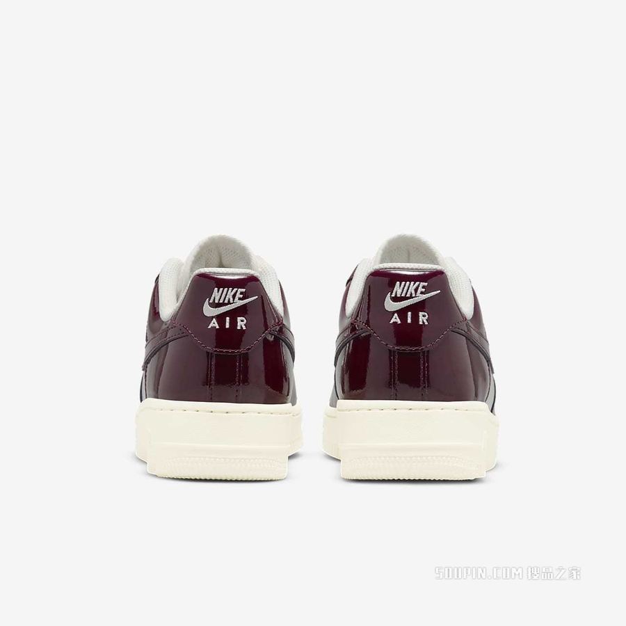 Nike Air Force 1 '07 LX 女子运动鞋