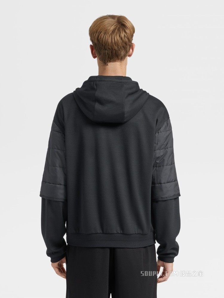 Techmerino™ 羊毛与高科技面料拼接连帽衫