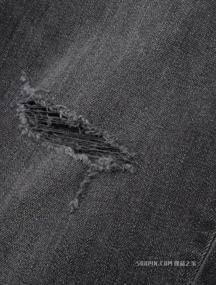 Calvin Klein 男士时尚合体版弹力破洞水洗牛仔裤J320957