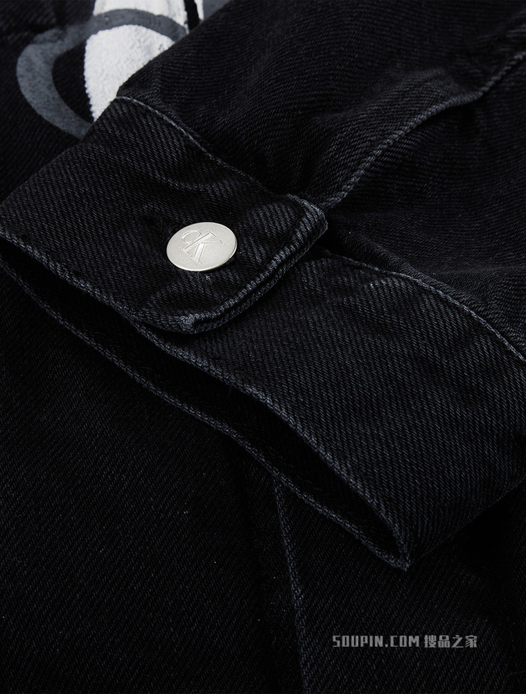 Calvin Klein 男士翻领铆钉扣纯棉醒目印花牛仔外套J319798