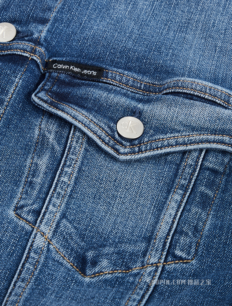 Calvin Klein 男士翻领铆钉排扣LOGO贴片牛仔外套J319794