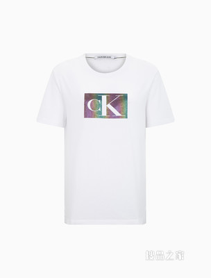 Calvin Klein 女士圆领纯棉镂空字母渐变印花短袖T恤ZW01698