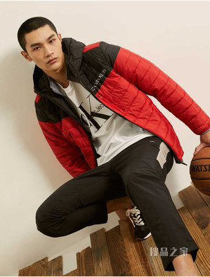 Calvin Klein 男装时尚连帽拉链前襟上下拼色绗缝外套4MF1O502