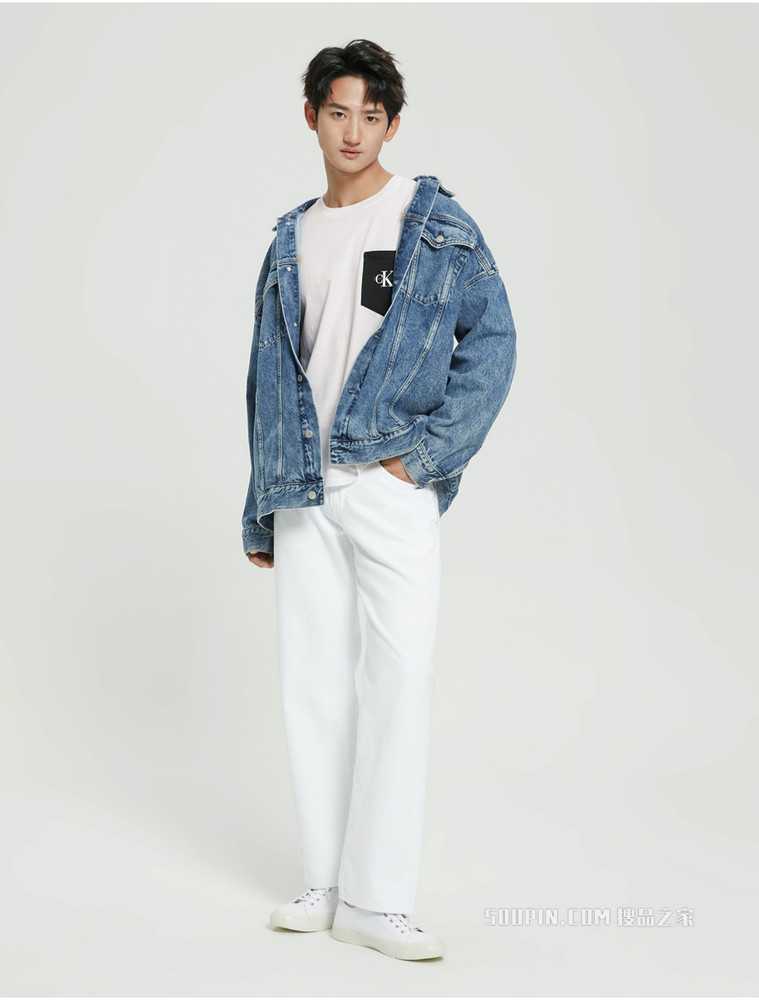 Calvin Klein 男士圆领纯棉交叠LOGO贴布袋短袖T恤ZM01883