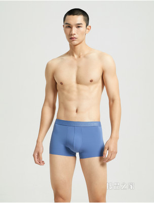 【黑标系列】Calvin Klein 男士压纹LOGO腰边无痕光滑贴身平角内裤NB2765