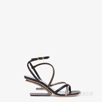 Fendi First 棕色纳帕皮中跟凉鞋