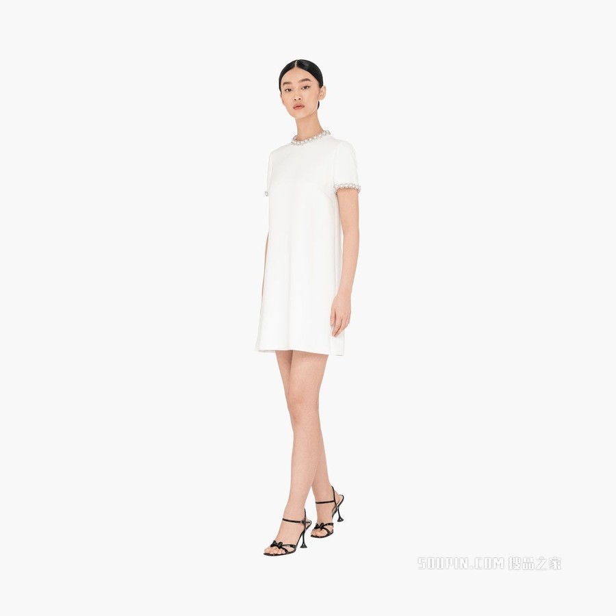 刺绣卡迪连衣裙