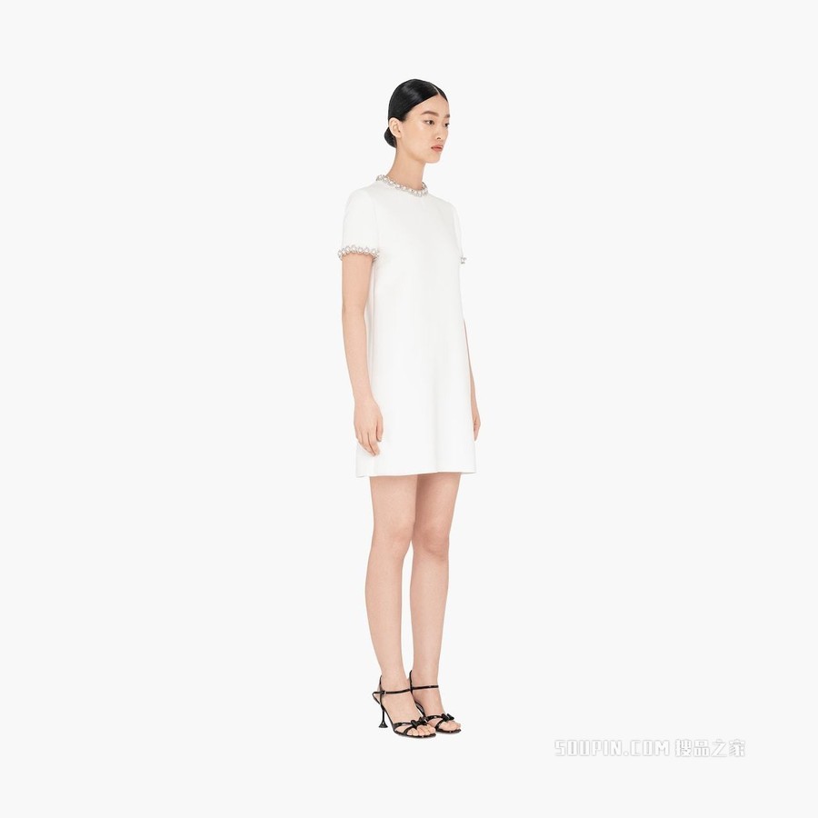 刺绣卡迪连衣裙