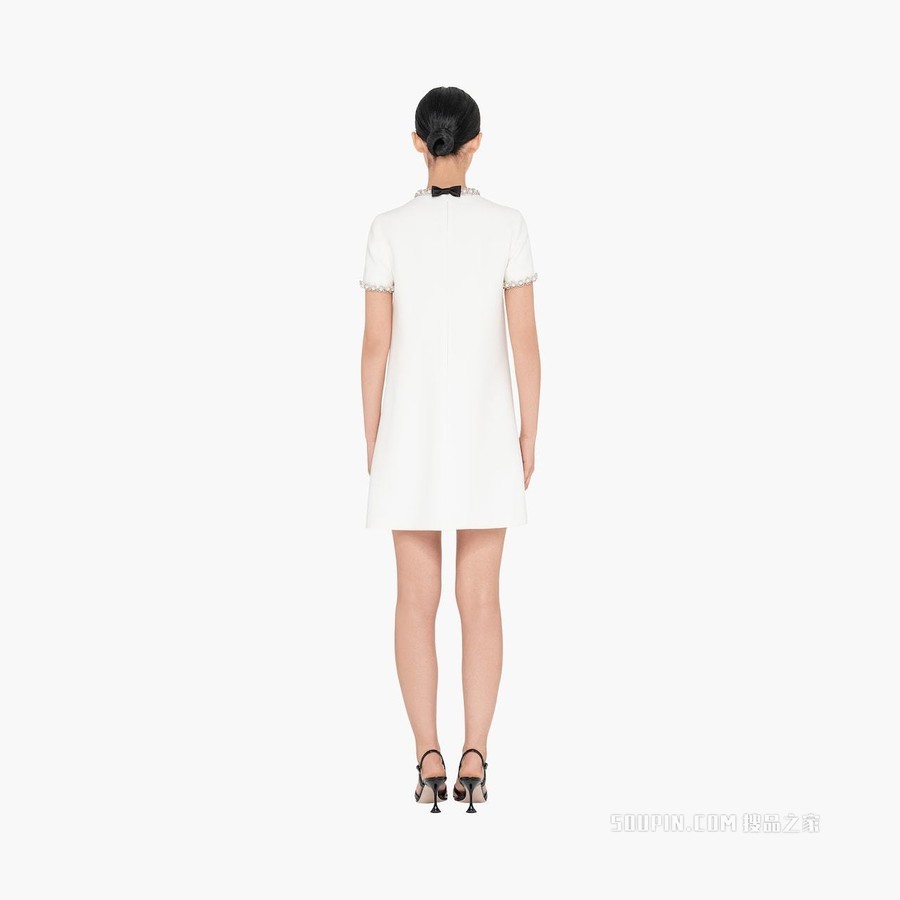 刺绣卡迪连衣裙