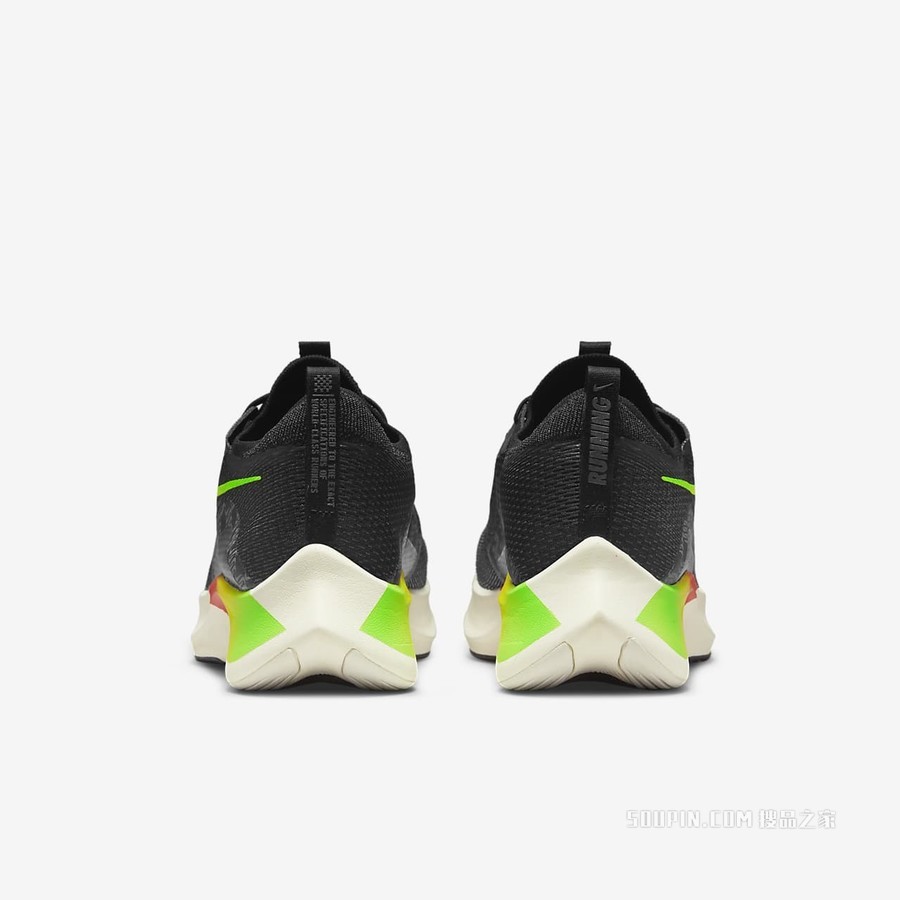 Nike Zoom Fly 4 男子跑步鞋