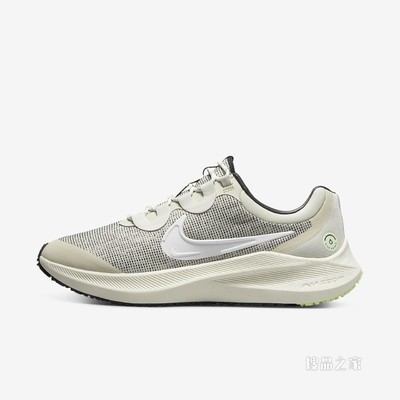 Nike Zoom Winflo 8 Shield 男子跑步鞋