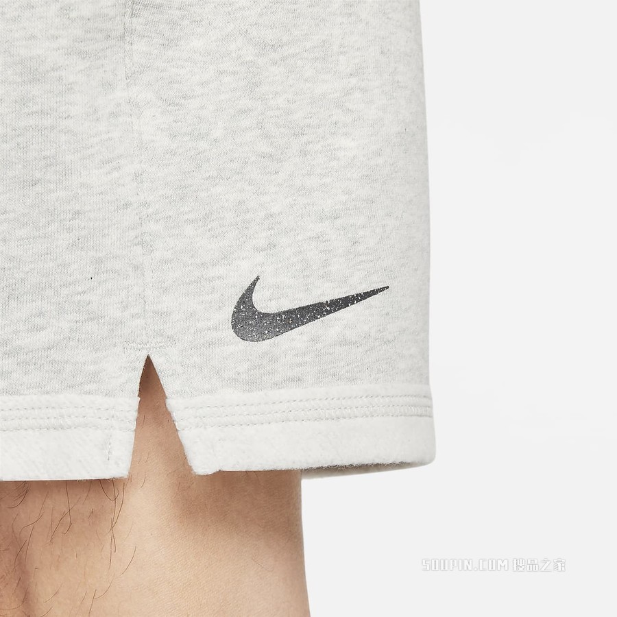 Nike Yoga Therma-FIT 男子短裤