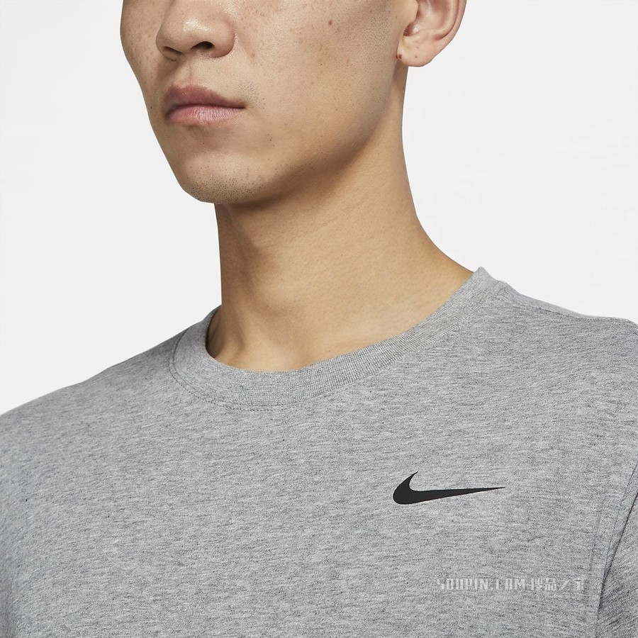 Nike Dri-FIT 男子训练T恤