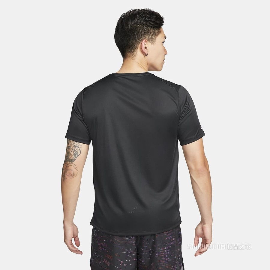 Nike Dri-FIT Run Division Miler 男子短袖印花跑步上衣