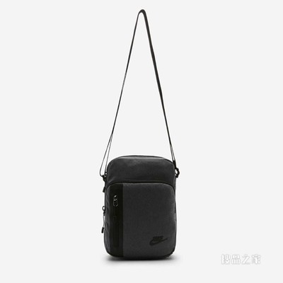 Nike Tech 单肩包