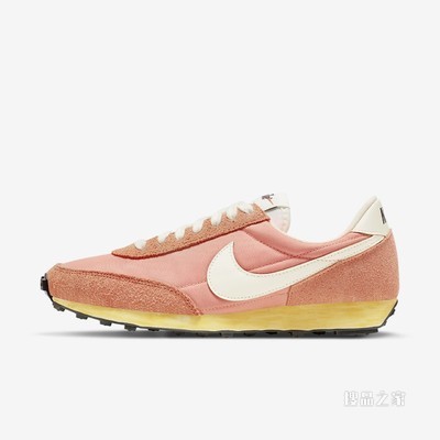 Nike DBreak SE 女子运动鞋