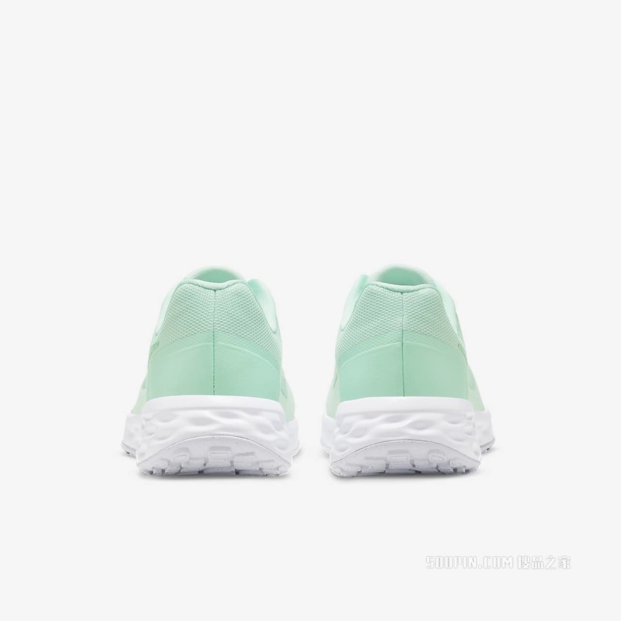 Nike Revolution 6 NN 女子跑步鞋