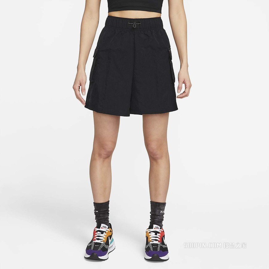 Nike Sportswear Essential 女子梭织高腰短裤