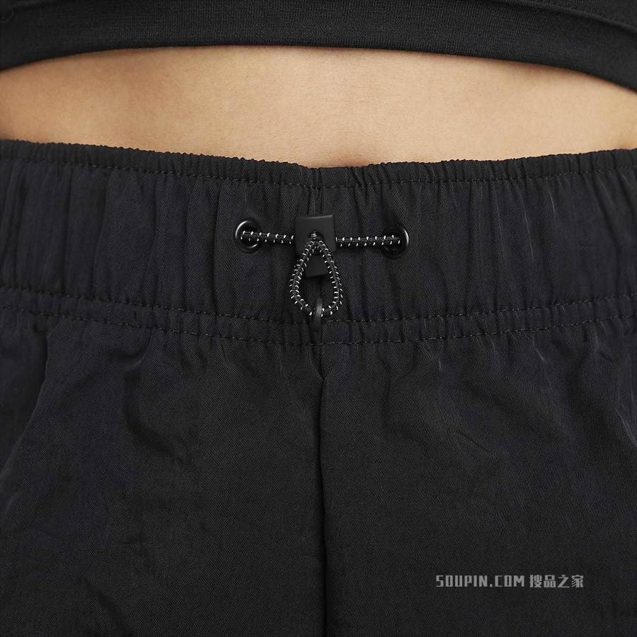Nike Sportswear Essential 女子梭织高腰短裤