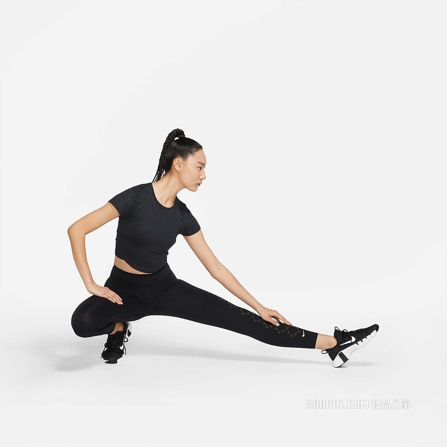 Nike Dri-FIT One Luxe 女子印花上衣
