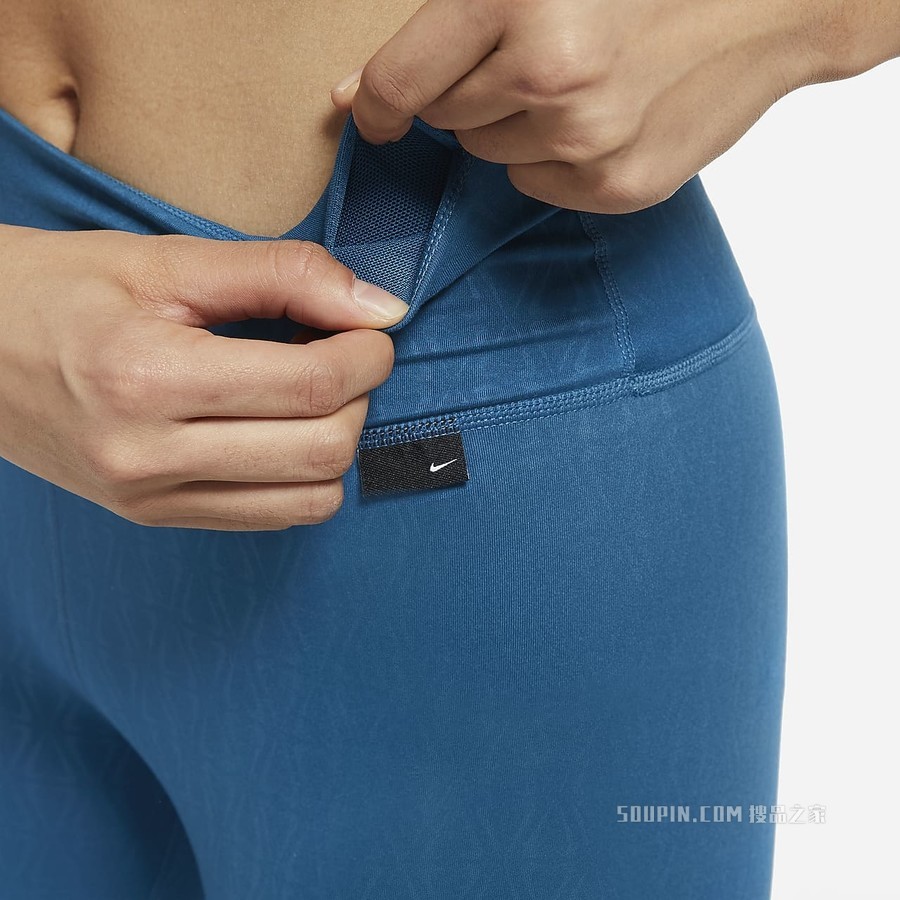 Nike Dri-FIT One Luxe 女子中腰印花紧身裤