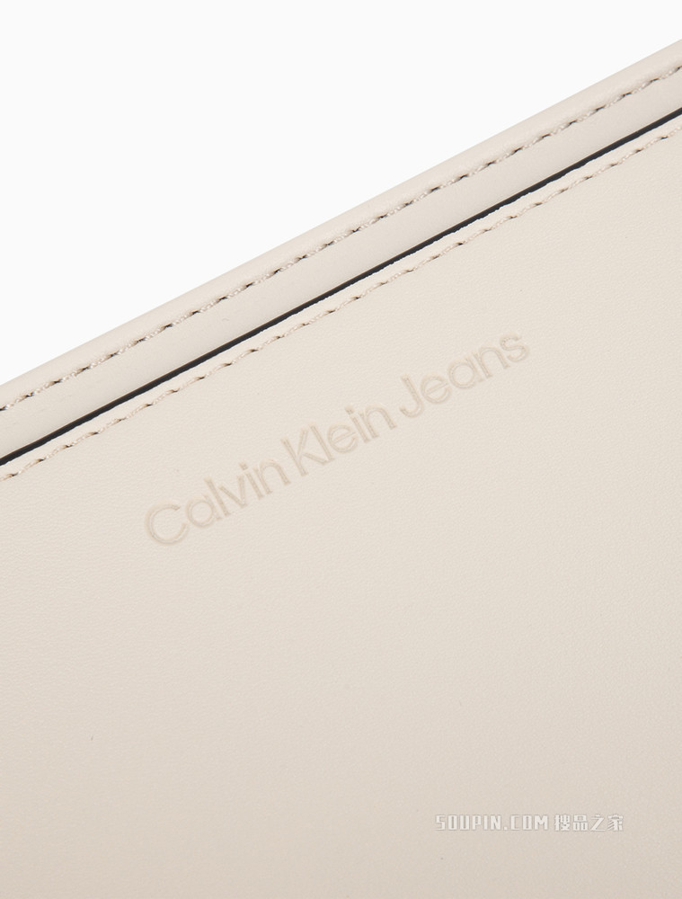 Calvin Klein 女包拉链手提交叠印花单肩腋下法棍包DH2919