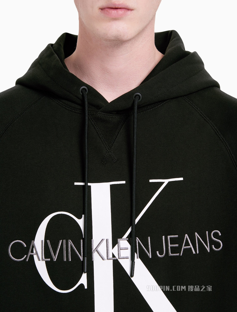 Calvin Klein 男装经典时尚纯棉交叠刺绣印花连帽套头卫衣J318041